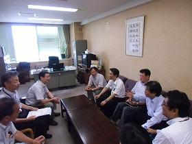 左から3人目:大阪府村上都市整備部長