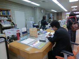 和歌山大学附属図書館訪問の様子