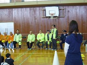 挨拶する田代町長