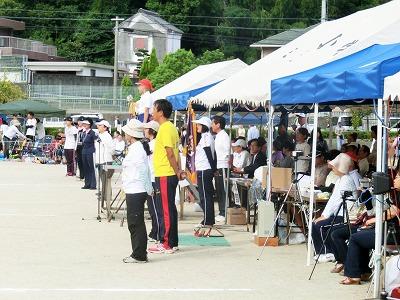 運動会を観覧する田代町長