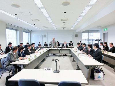 大阪府町村長会の定例総会の様子