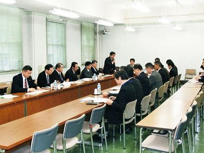 自由民主党大阪府議会議員団への要望活動の様子