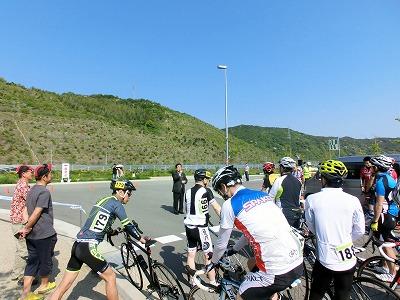 開会の挨拶をする田代町長