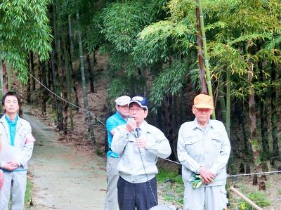 開会式で挨拶する田代町長