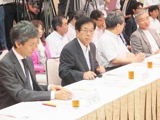 2025年万博基本構想検討会議に出席する田代町長