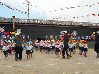 淡輪幼稚園運動会の様子