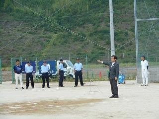 開会の挨拶を行う田代町長