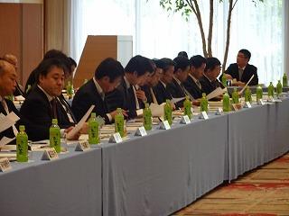 大阪府市長会·大阪府町村長会合同会議の様子