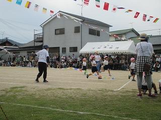 淡輪幼稚園運動会の様子