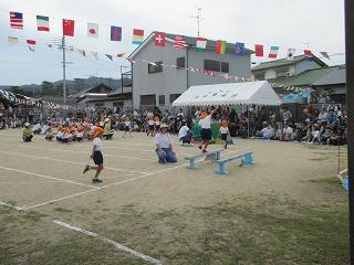 淡輪幼稚園運動会の様子