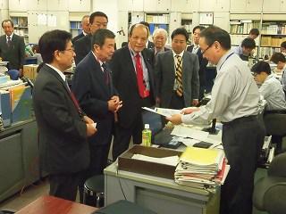 和歌山市・岬町第二阪和国道延伸連絡協議会の東京陳情活動の様子1