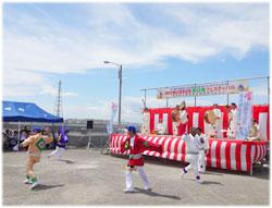 イベントステージで行われた演劇の様子の写真